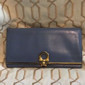 Salvatore Ferragamo Leather Gancini Icona Continental Wallet blue (light blue)